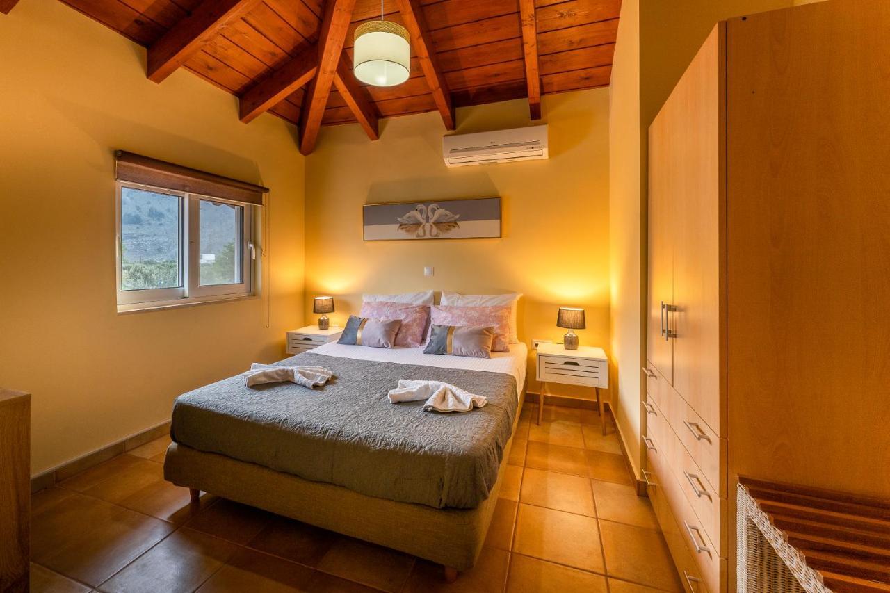 Villa Christalia Kolymbia Buitenkant foto